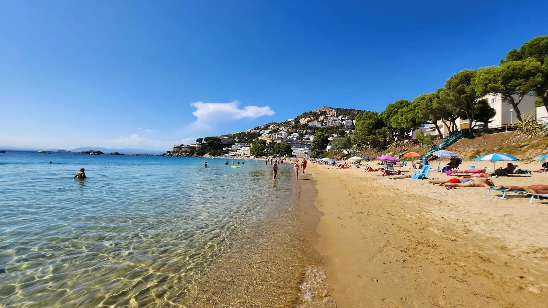 Studios Isla De Rosas Tramuntana 42 İspanya